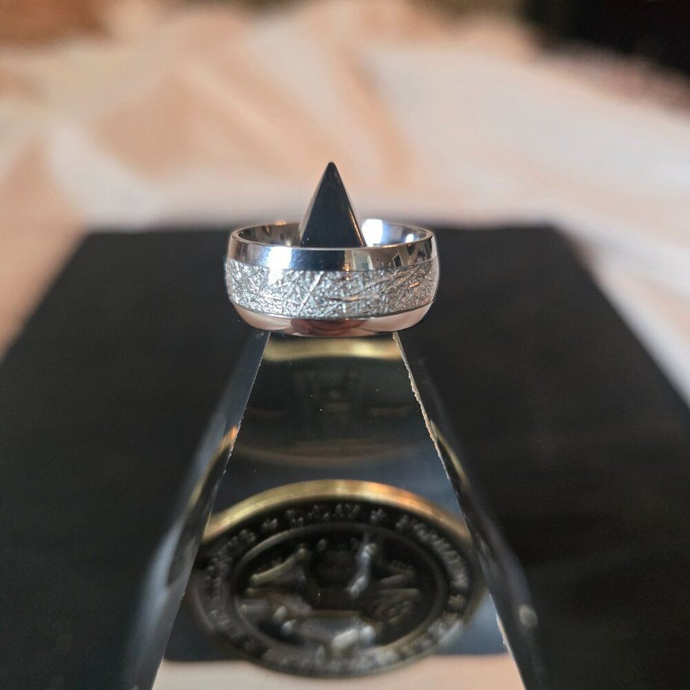 Silver ring size 7 new and unused